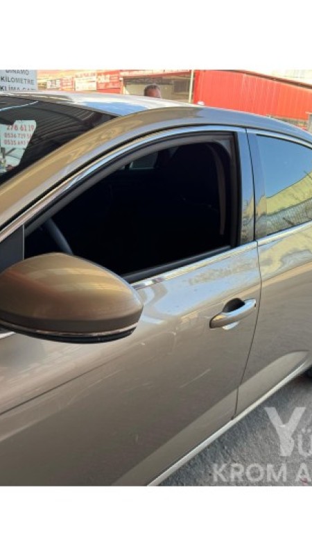 Renault Megane 4 Krom Cam Çerçeve 2016-2023 Model Aralığı Uyumlu