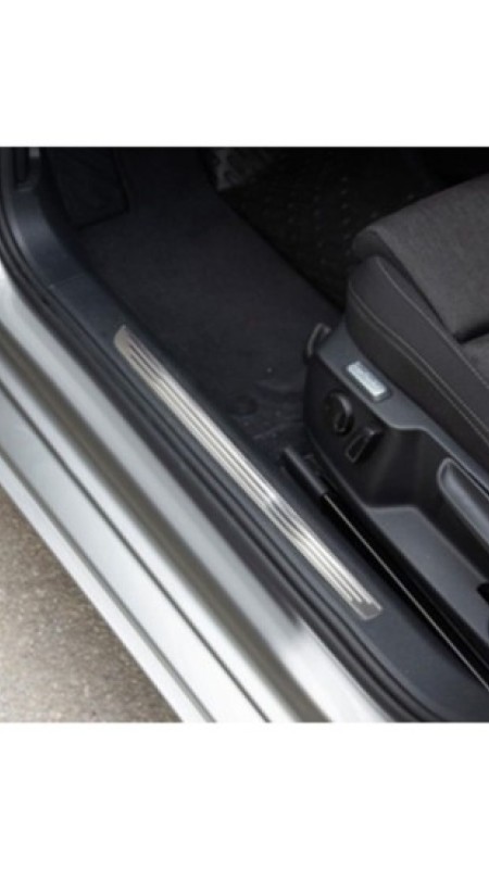 Volkswagen Passat B8 Krom İç Eşik 2015-2020 Model Aralığı Uyumlu Parlak 