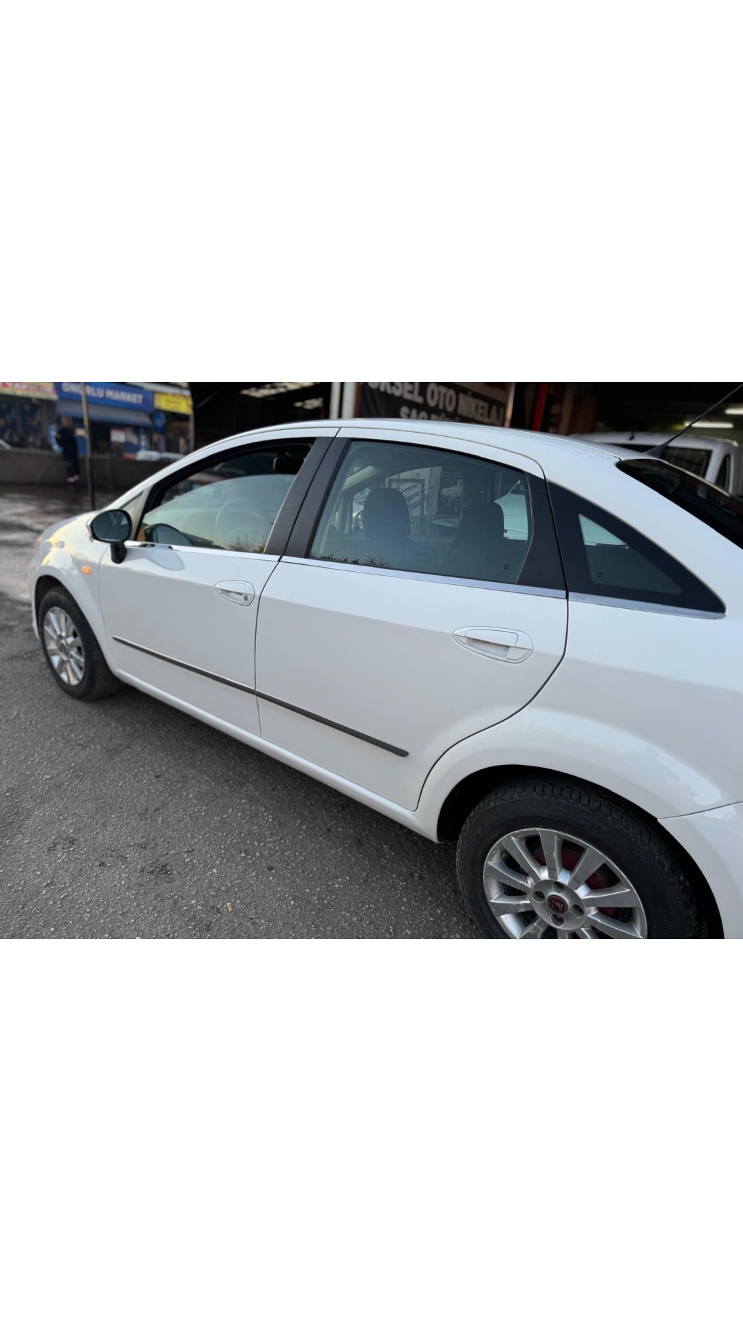 Fiat Linea Krom Cam Çıtası 8 Parça 2007 Üzeri Uyumlu Parlak Paslanmaz Çelik