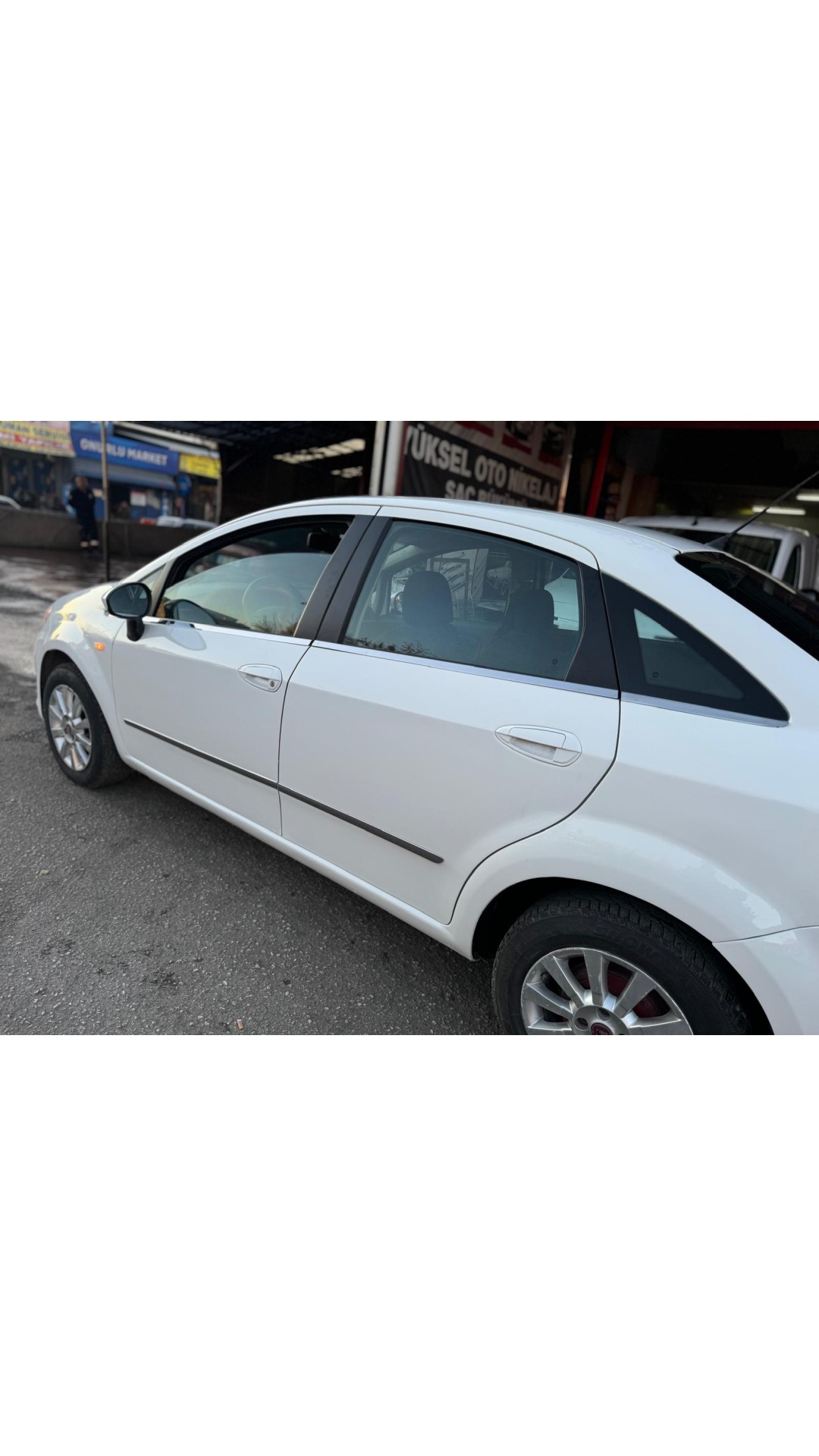 Fiat Linea Krom Cam Çıtası 8 Parça 2007 Üzeri Uyumlu Parlak Paslanmaz Çelik