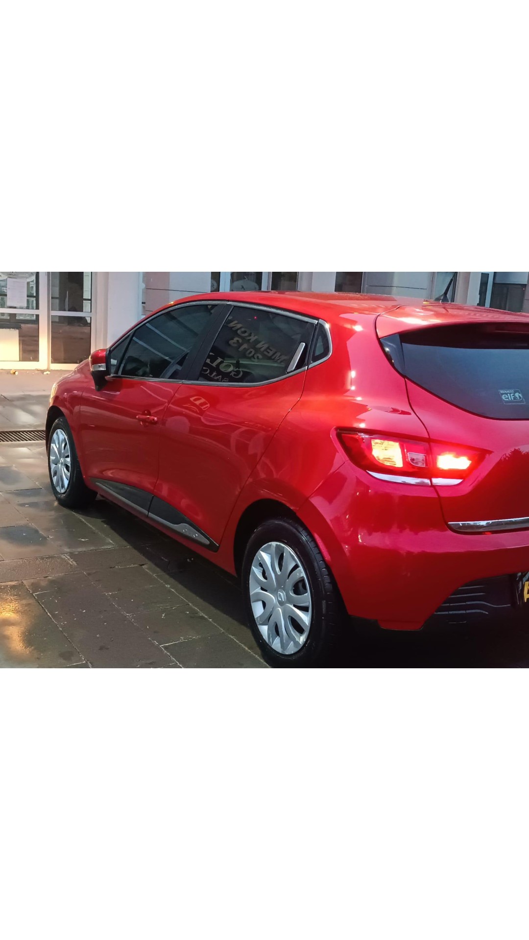 Renault Clio 4 Krom Cam Çerçeve 2012-2019 Model Aralığı Uyumlu Paslanmaz Çelik Renault Clio 4 Krom Cam Çerçeve 2012-2019 Model Aralığı Uyumlu Paslanmaz Çelik